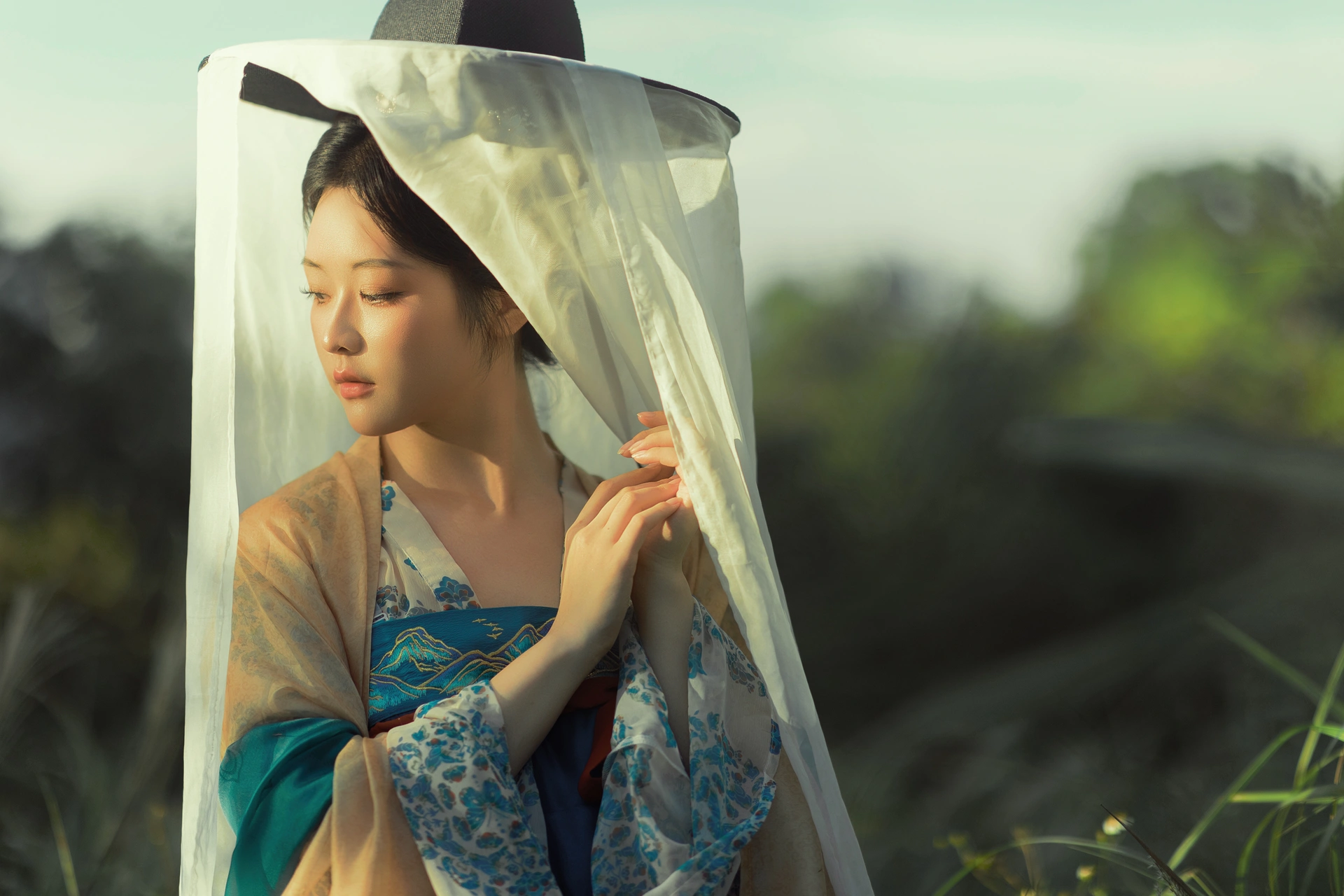 [YITUYU艺图语]2024.12.31 秋日山行 神赐杏杏 2